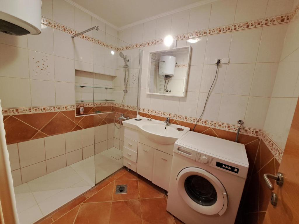 Charming Celje City Center Apartment Экстерьер фото